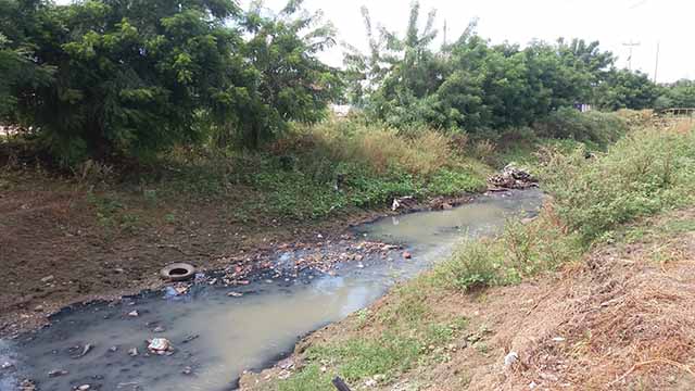 arrojan agua tambogrande