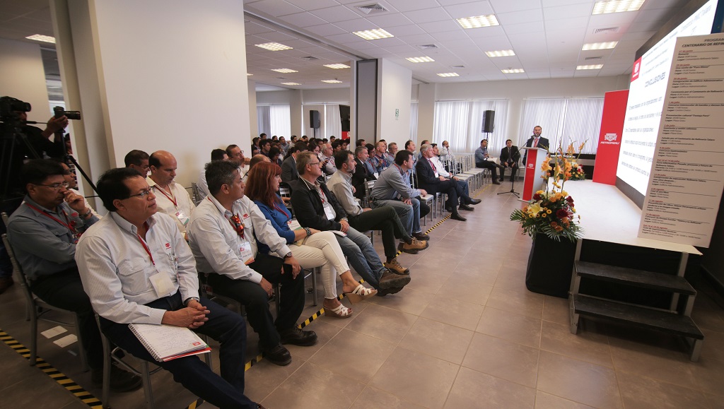 Exposicion Refineria