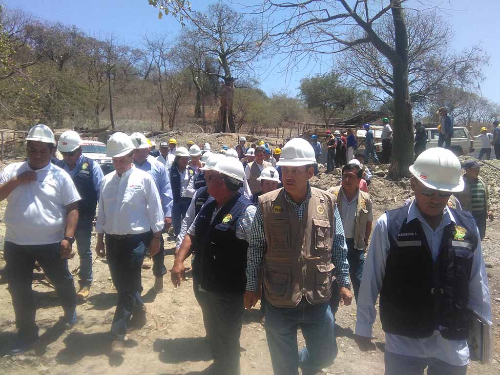 formalizan mineros en suyo 1