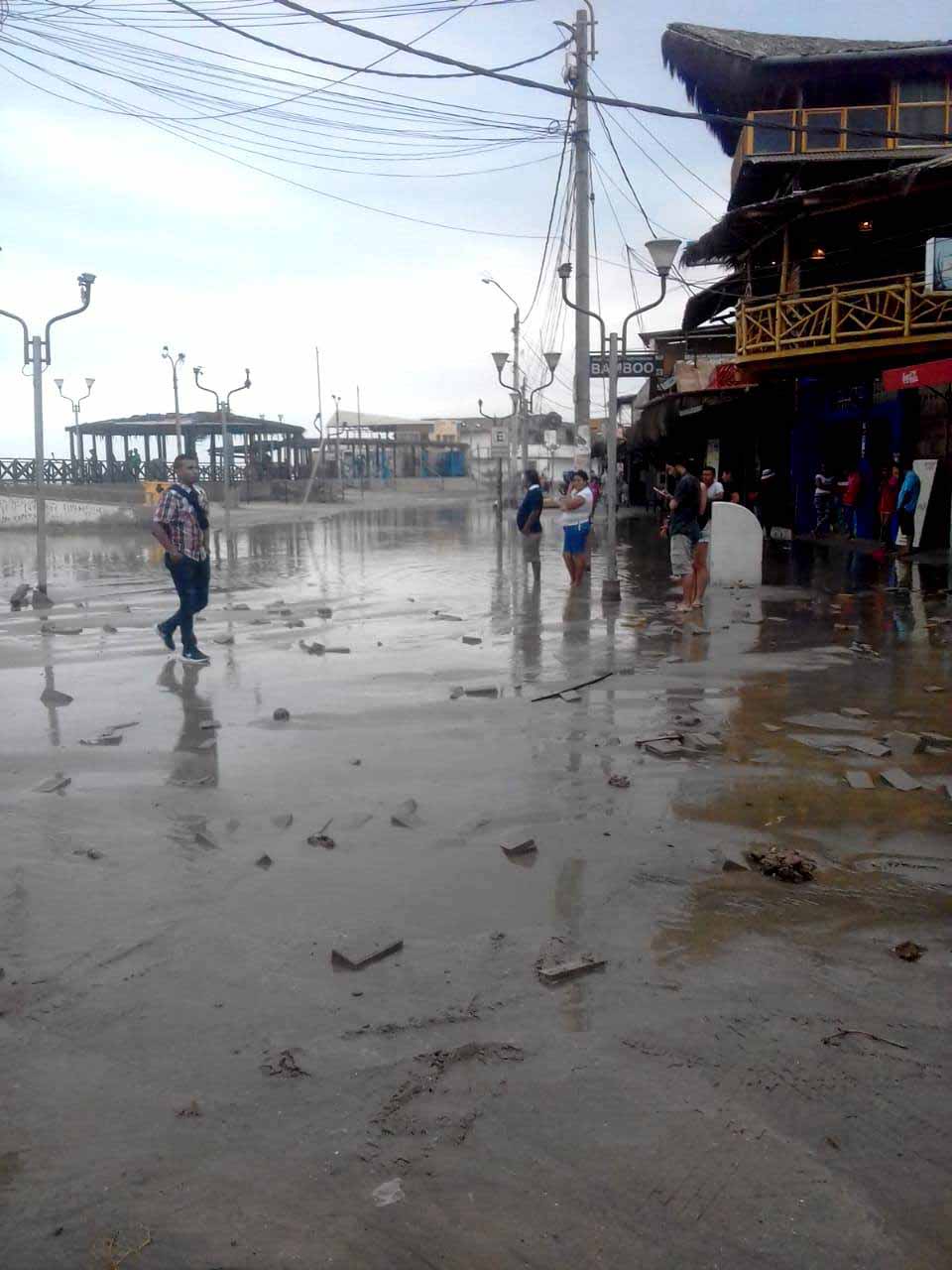 mancora oleajes 2