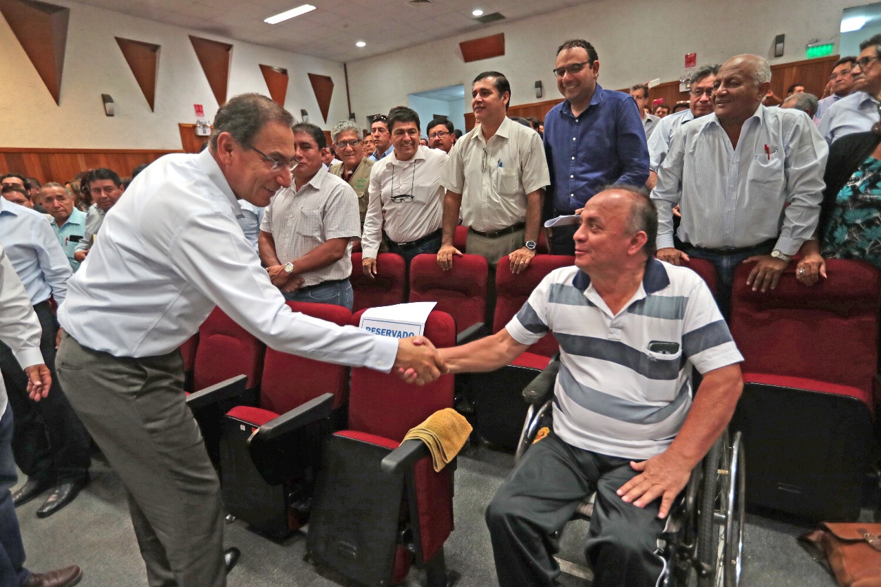 Entrega cheque hospitales 02