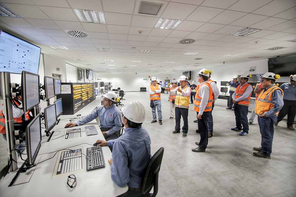 ministro de energia visita refineria talara 1