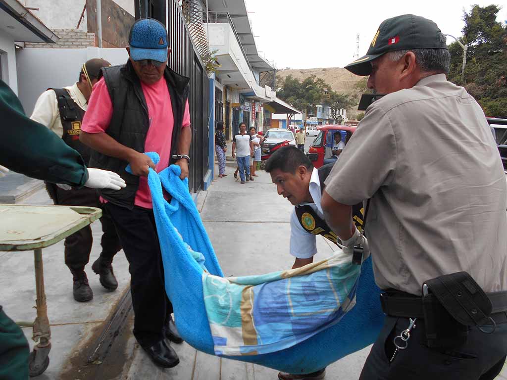 mujer ahorcada 1