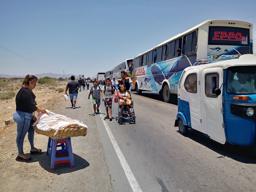 Talareños bloquearon vía pidiendo agua potable