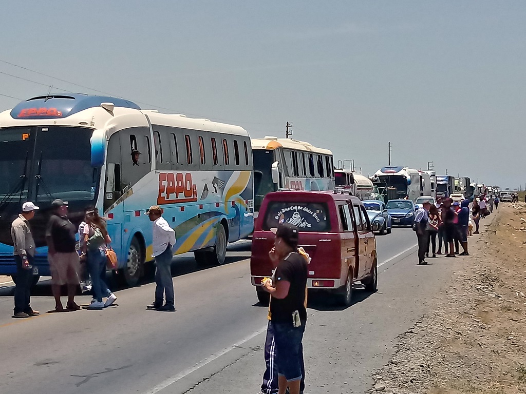 Talareños bloquearon vía pidiendo agua potable