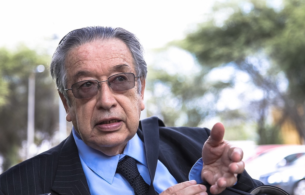 Marco Martos Carrera