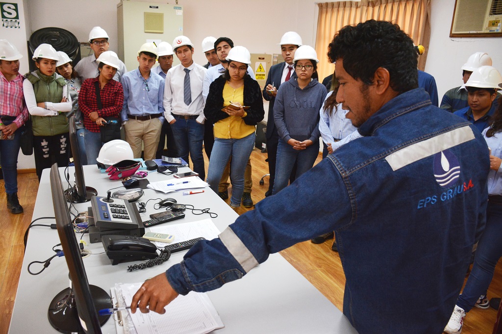Estudiantes de Ingeniería Industrial de todo el Perú visitan la Planta de Curumuy