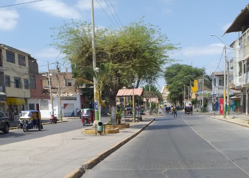 Avenida Ramon Castilla, amaneció totalmente limpia