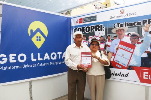 Entrega de titulos por Cofopri