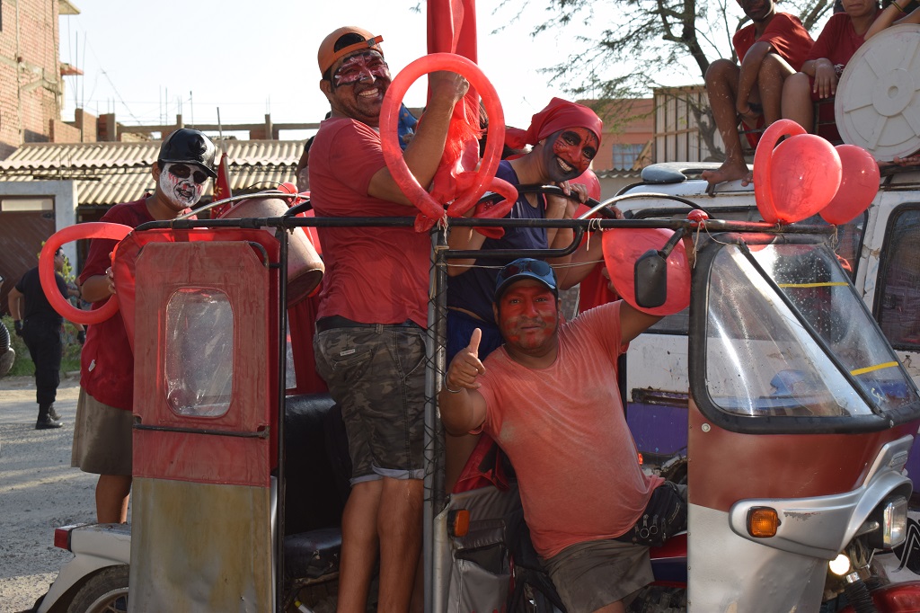 Bando rojo participará en 'Playaso'