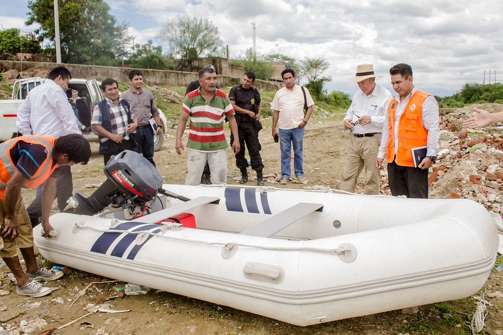Entregan botes para emergencias en río Piura