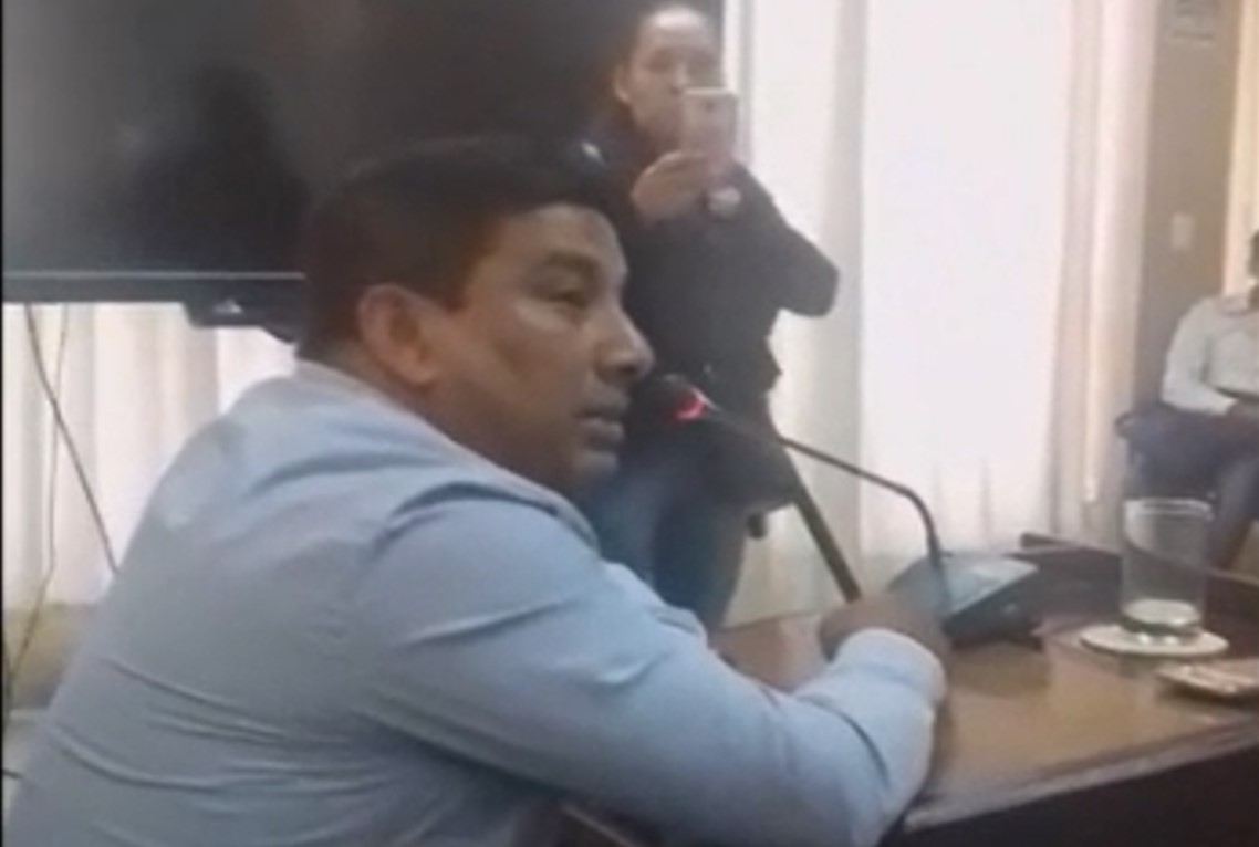 Retiran confianza de Carlos Calle Escalante como Secretario de Consejo Regional