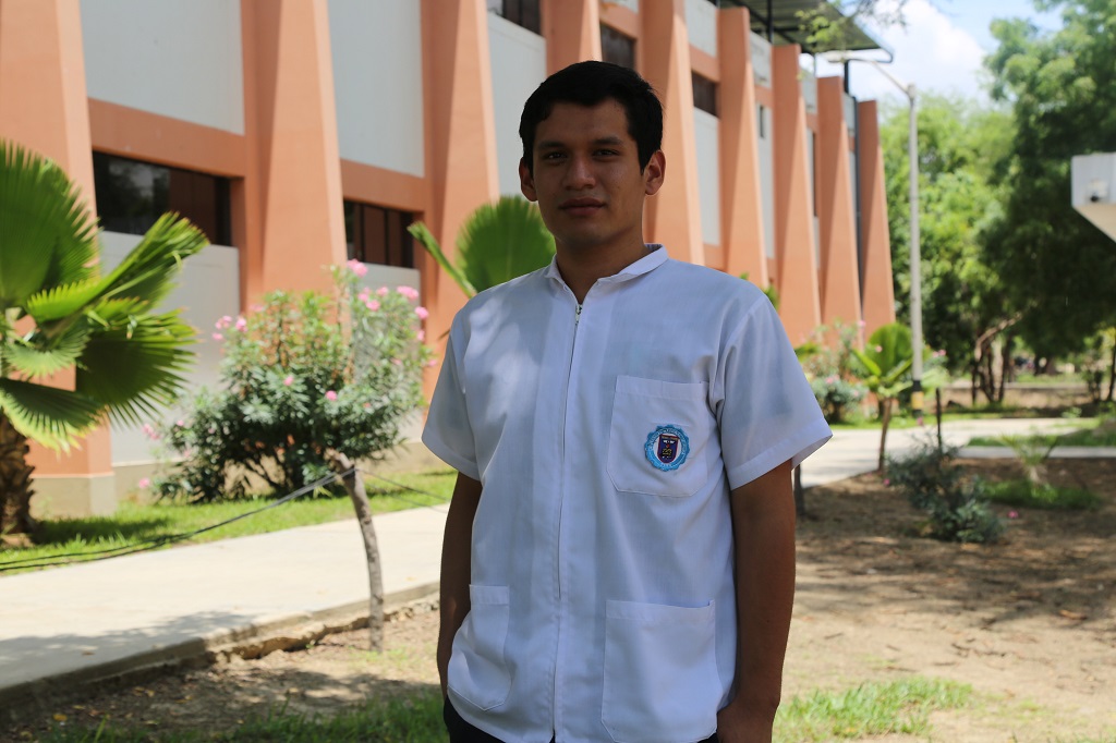 Estudiante enfermeria Ismael Aguinaga Correa realizará pasantía