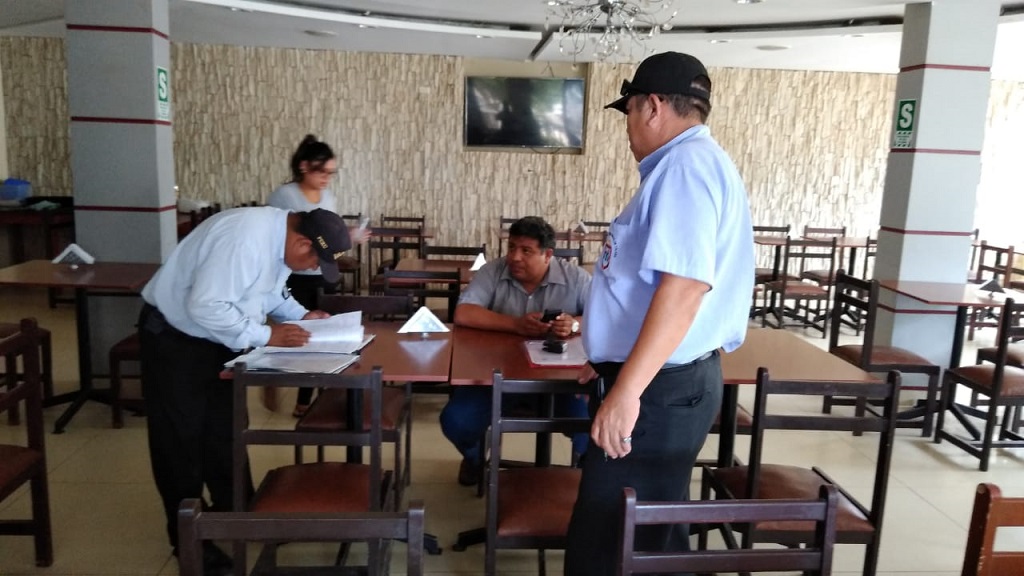 Fiscalización de bares y restaurantes en Talara