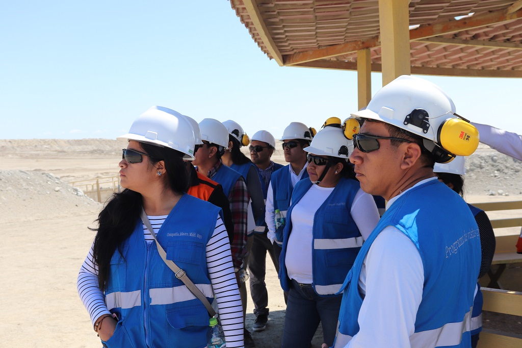 Personal municipal de Sechura realiza visita guiada a Miski Mayo