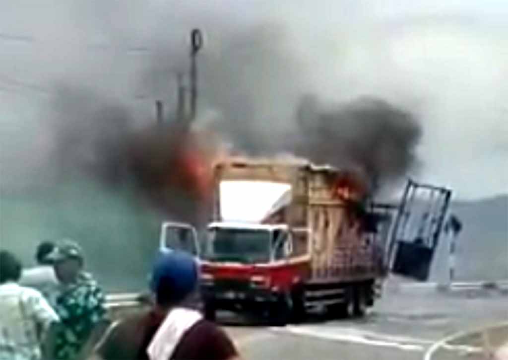 camion se incendia 1