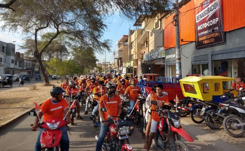 Piura: con efusiva marcha realizan reinauguración de tienda Motocorp