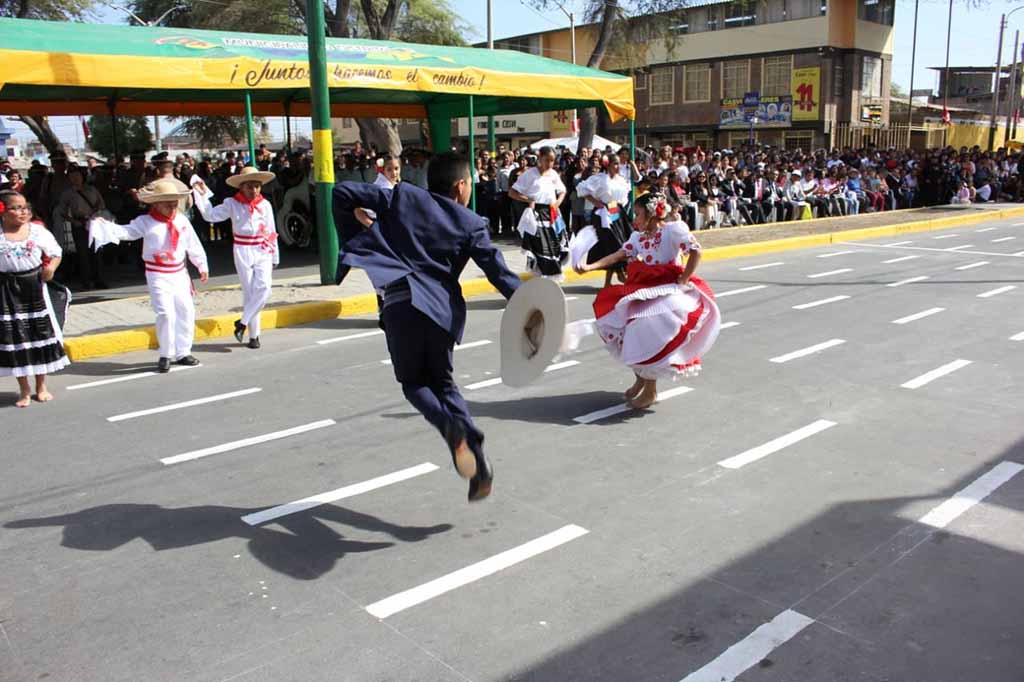 desfile fiestas patrias castilla 2