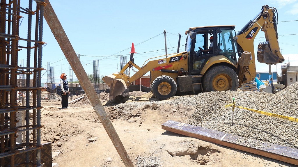 Colegio reconstruccion en la Región Piura