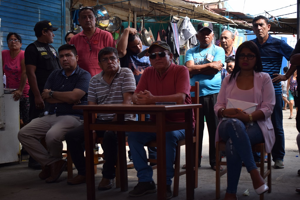 Comerciantes mercado Talara