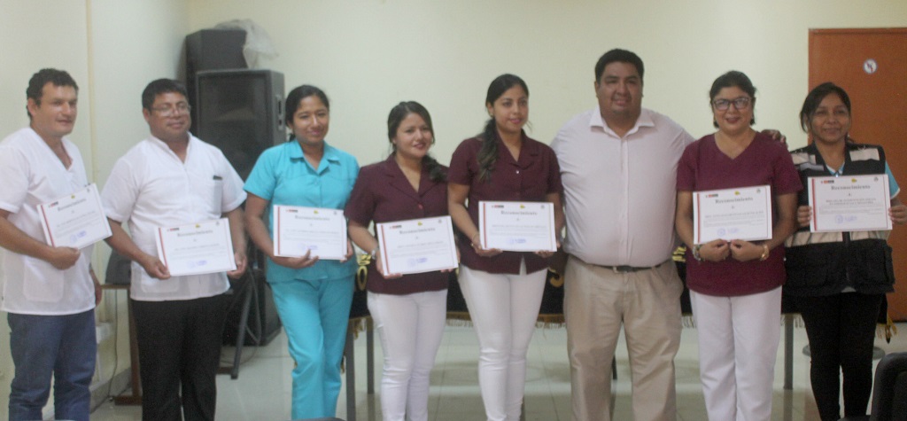 Reconocimiento personal salud Morropon01