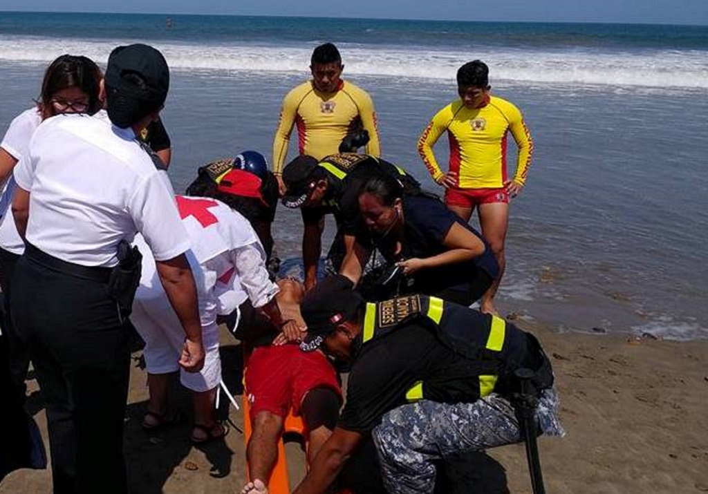 Grupo de deportistas salvaron a jóvenes en peligro de ahogarse