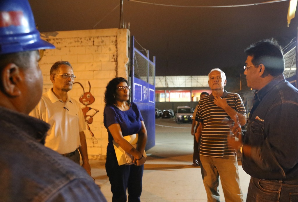 Juveco de la urbanización Piura y ENOSA mejorar alumbrado público