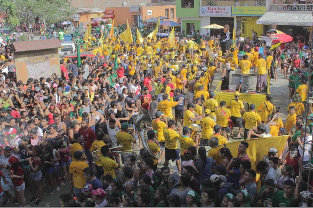 banderas carnaval catacaos 1