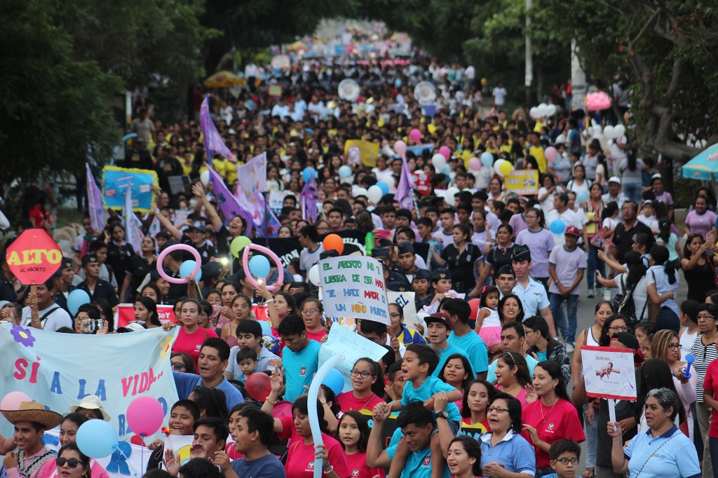 Piura: multitudinaria marcha y corso por el ‘Día del niño por nacer’