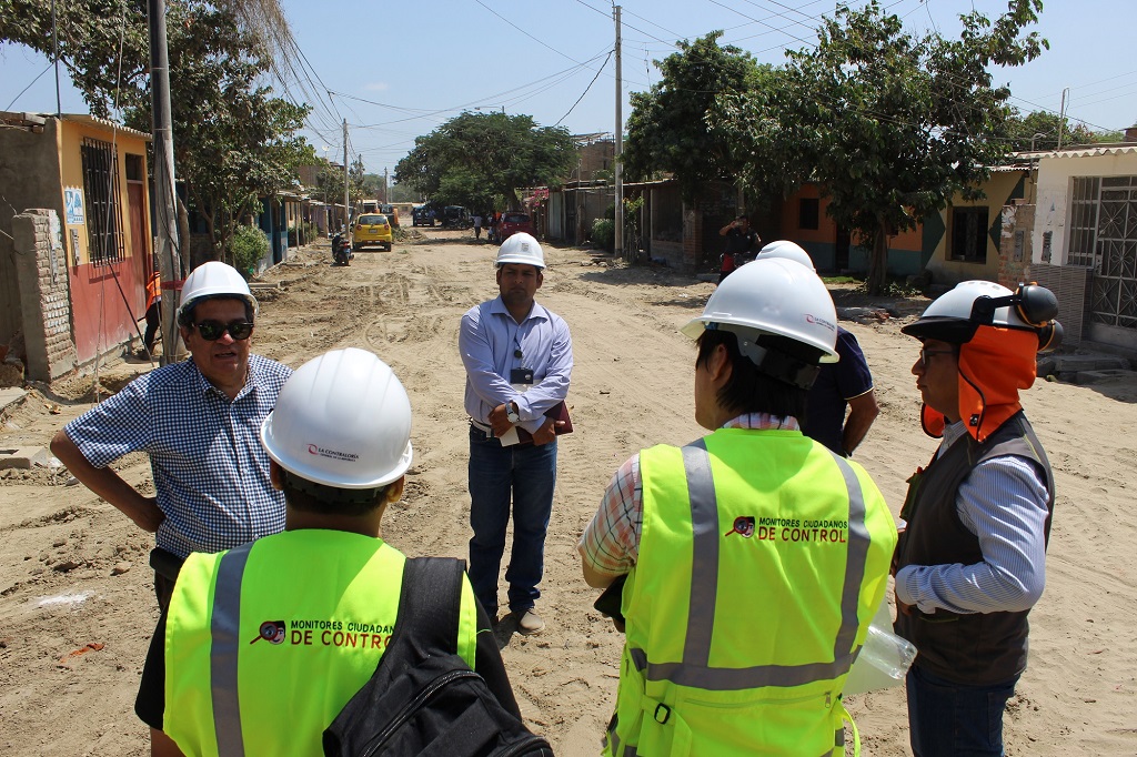 Monitores Ciudadanos de Control visitan obras viales y de saneamiento en Piura