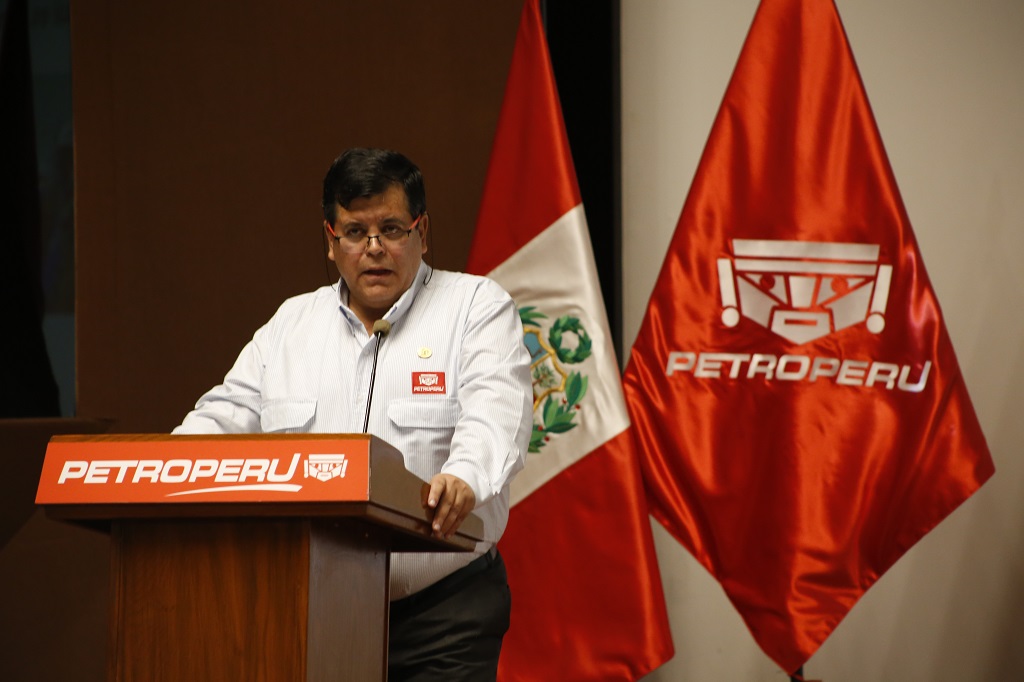 Nuevo presidente Petroperu01