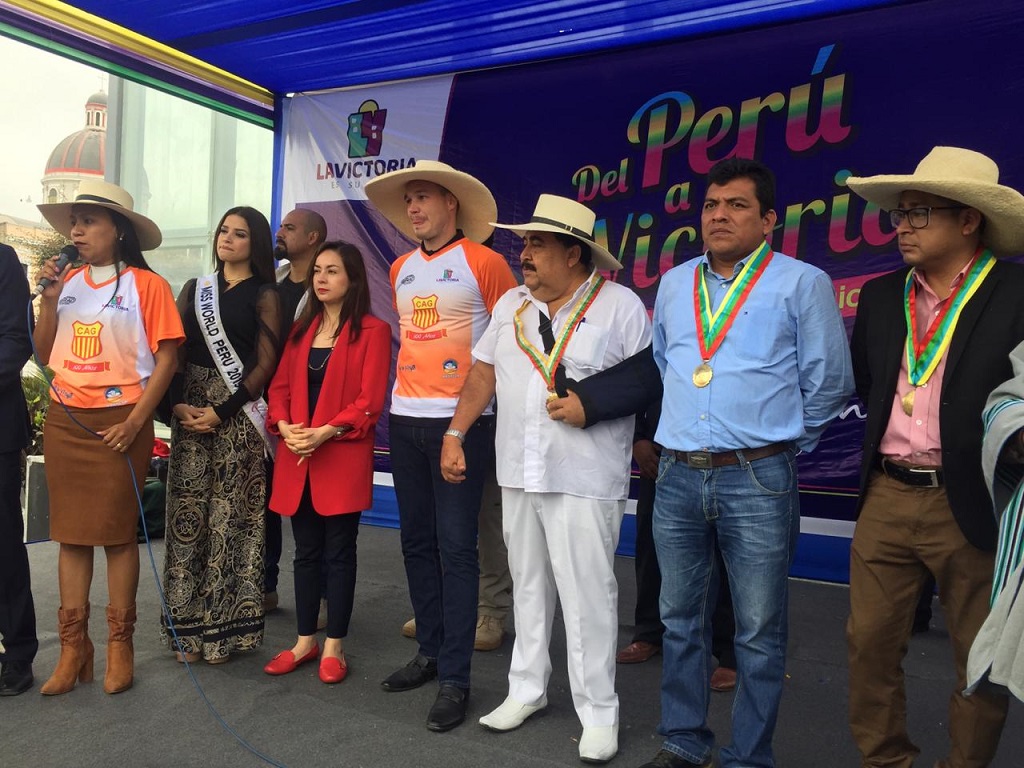 Artesanos de Catacaos participan en la gran feria de regiones que se realiza en Lima