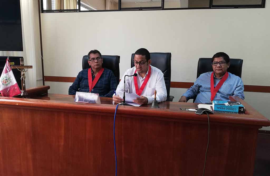 condenan a exfiscal