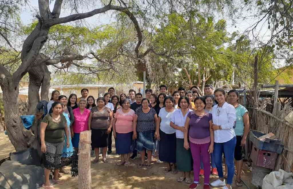 Mujeres emprendedoras del distrito La Arena reciben apoyo de Facultad de Economía
