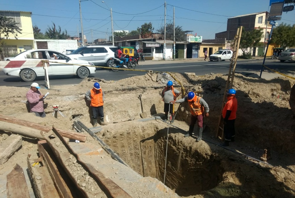 Piura: avanza rehabilitación de alcantarillado en calle Arequipa de Castilla