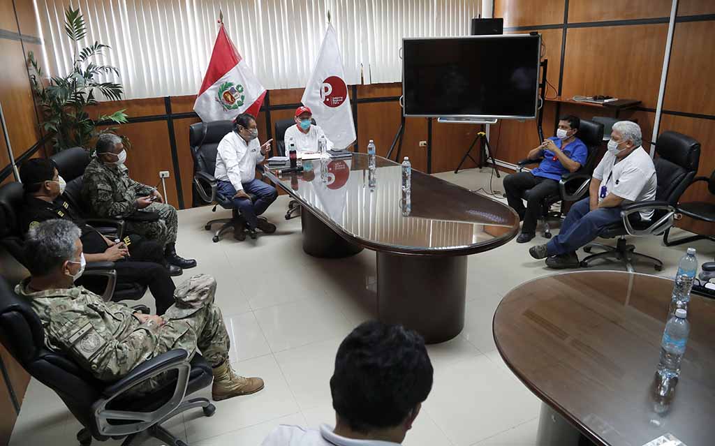 Rodolfo Yanez reunion piura 1