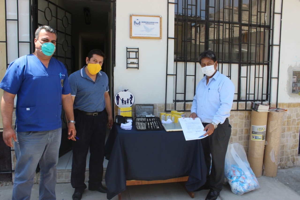 Arzobispado de Piura lleva ayuda a penales de Piura y Sullana