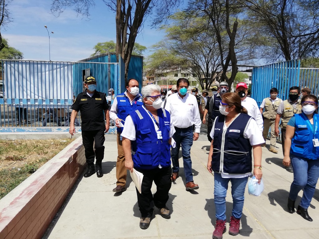 EsSalud recibe reconocimiento de autoridades locales por su contribución en la lucha contra la pandemia