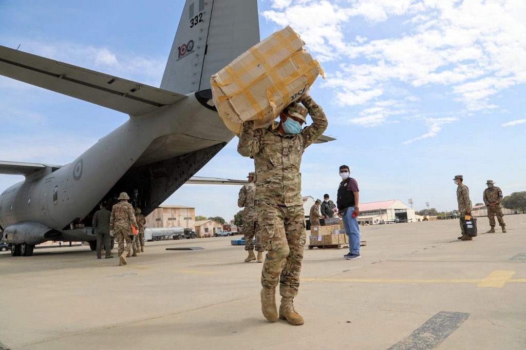 Llegaron 4 toneladas de material médico para reforzar combate del COVID-19