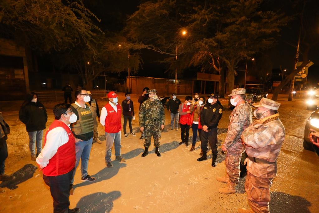 Ministro de Agricultura verificó en Piura cumplimiento del toque de queda