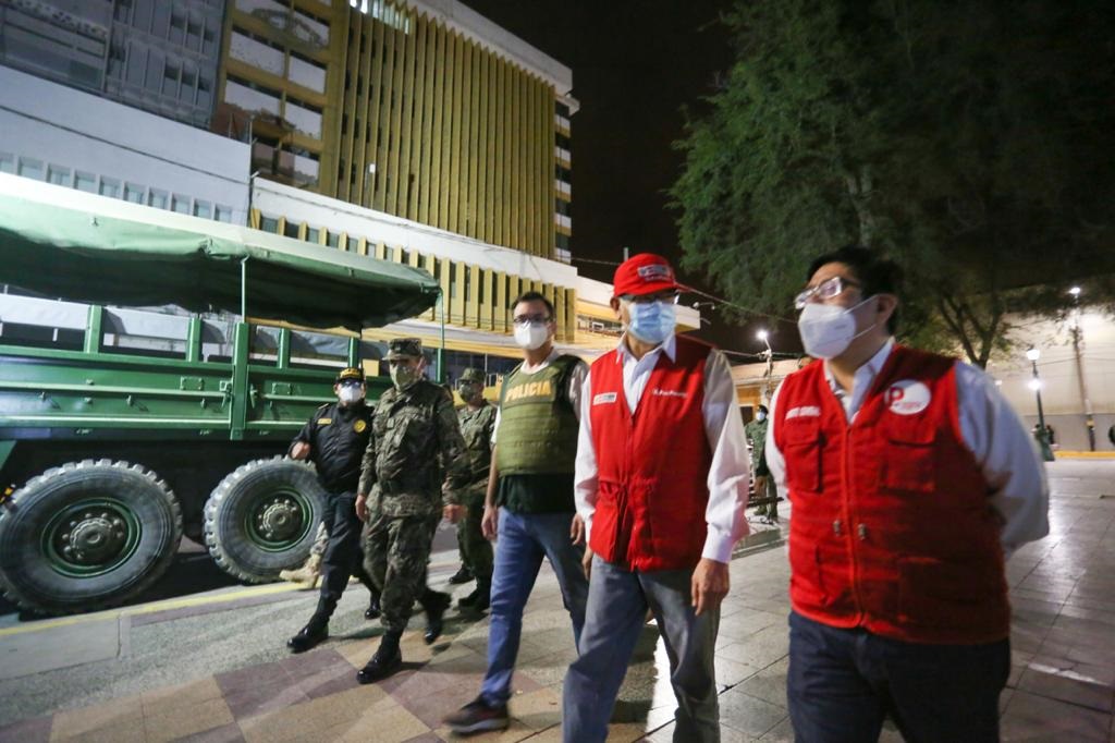 Ministro de Agricultura verificó en Piura cumplimiento del toque de queda