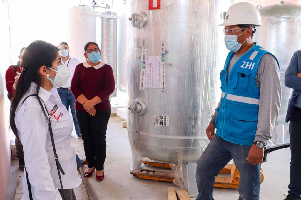 instalan dos plantas de oxigeno piura