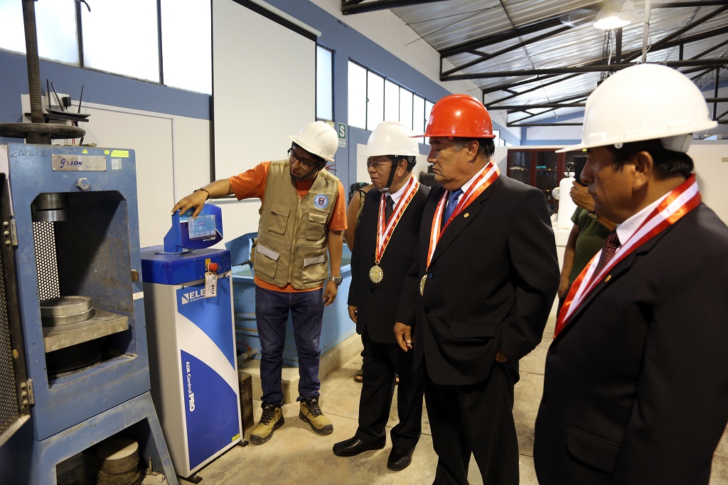 Realizan inauguración de moderno laboratorio en UNP