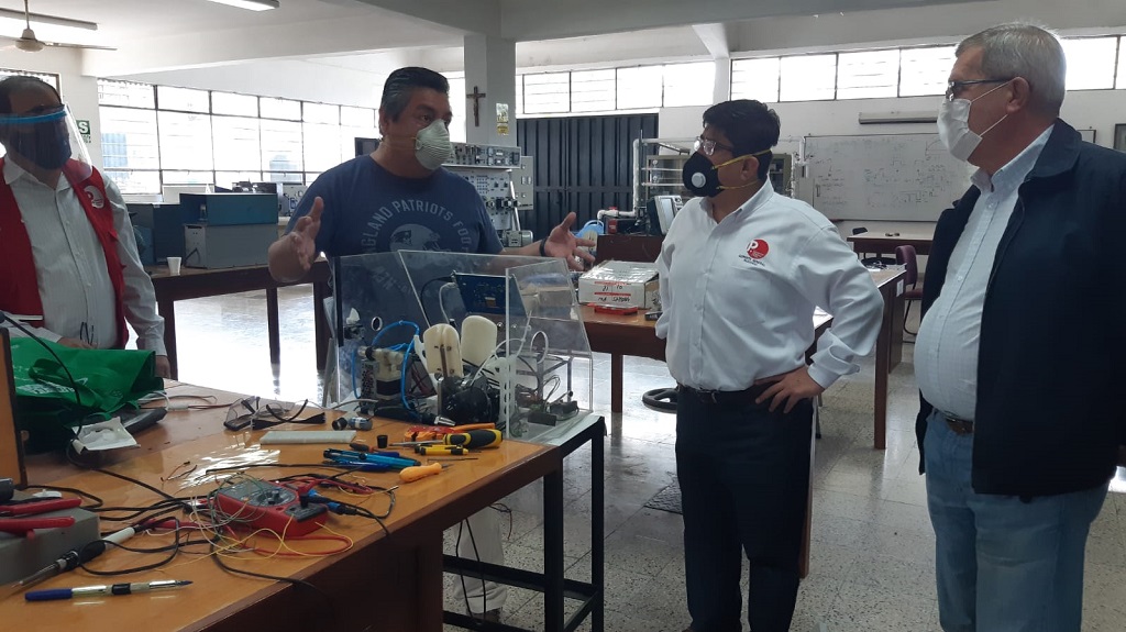Llegaron componentes importados para culminación de respiradores mecánicos que fabrica UDEP