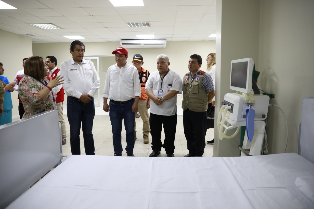 Ministro Yáñez inspecciona acciones de prevención de contagio de coronavirus en Piura