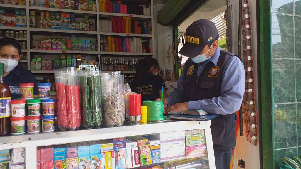 clausuran puestos de herbolarios 1