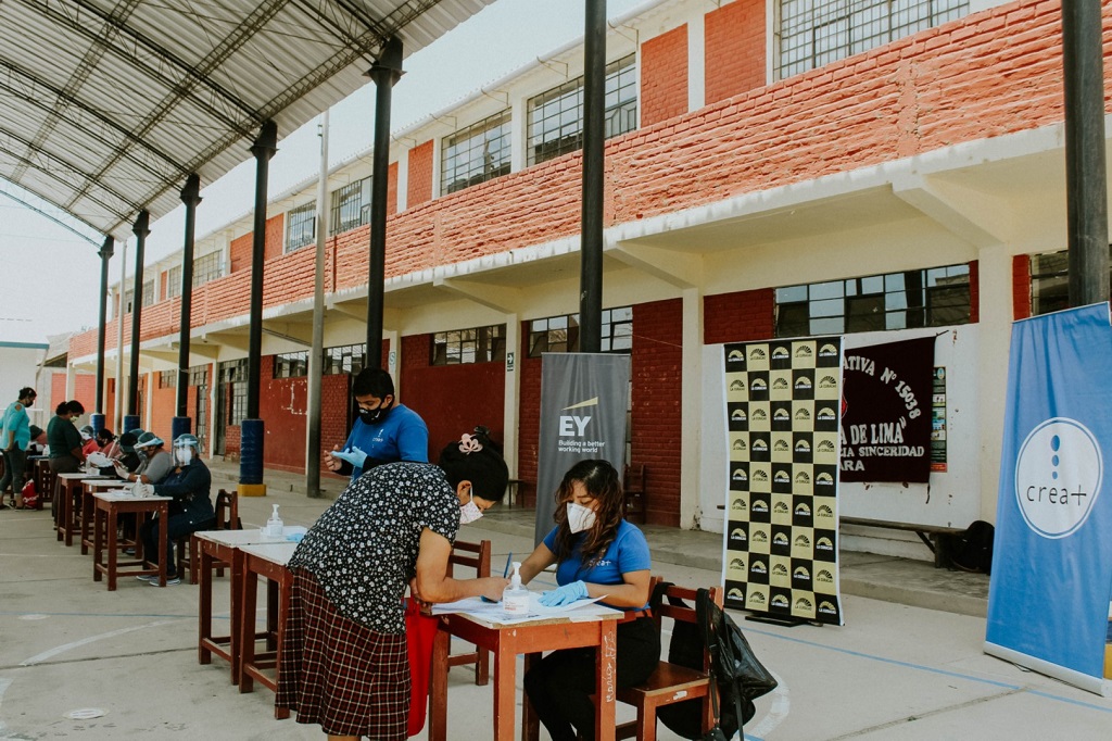 Colegio Santa Rosa Talara 3