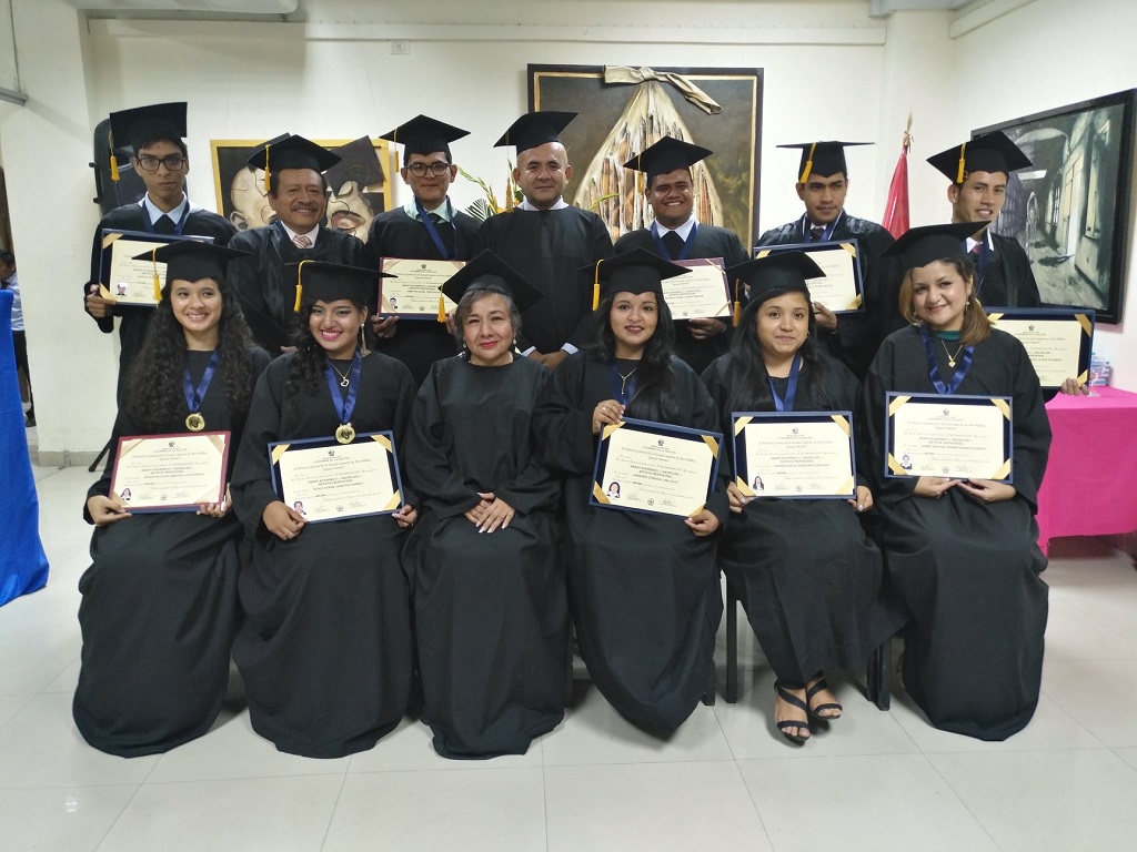 Egresados Esapim