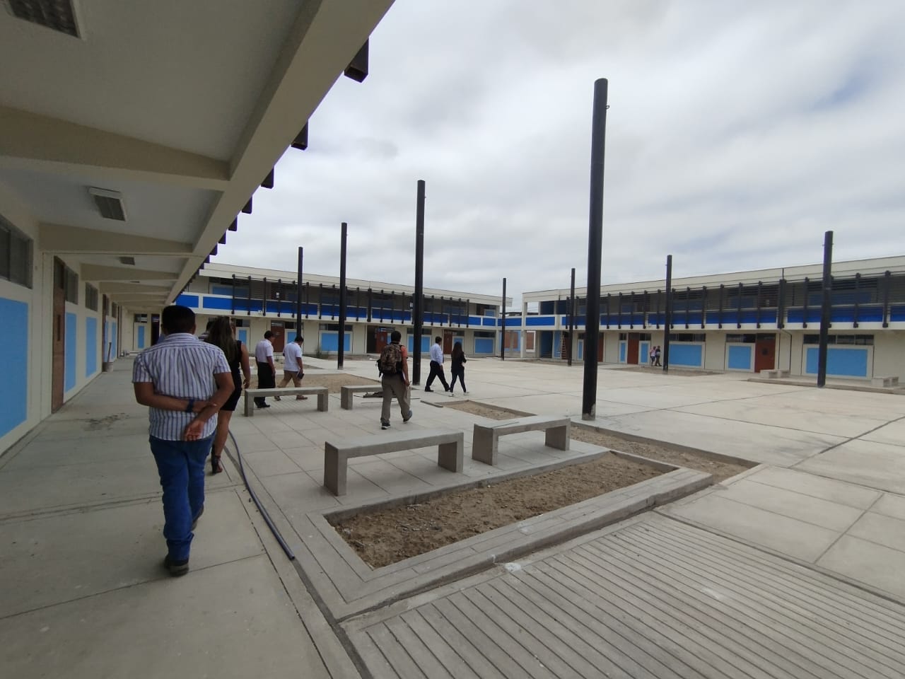 inspeccionan colegio