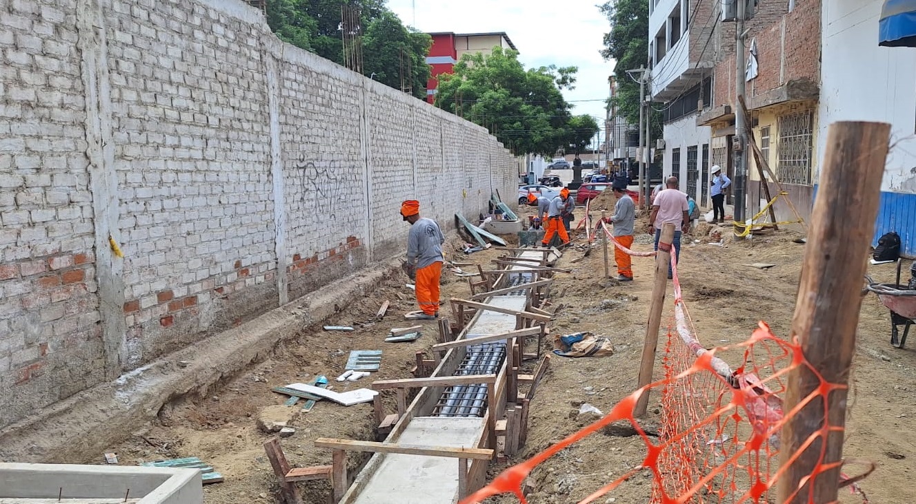 Obras cercado de Piura 03